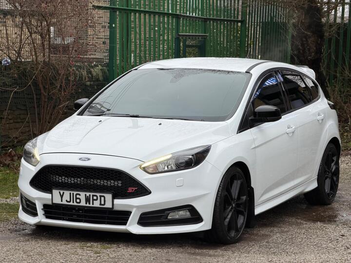 Ford Focus 2.0T EcoBoost ST-3 Euro 6 (s/s) 5dr