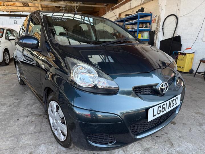 Toyota AYGO 1.0 VVT-i Ice Euro 5 5dr