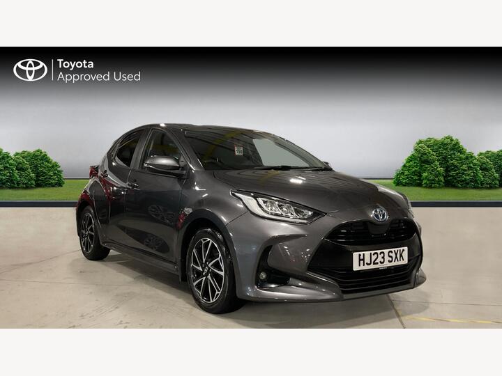 Toyota Yaris 1.5 VVT-h Design E-CVT Euro 6 (s/s) 5dr