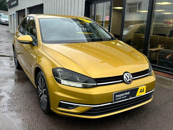 Volkswagen Golf 2.0 TDI BlueMotion Tech SE Nav Euro 6 (s/s) 5dr Volkswagen Golf 2.0 TDI BlueMotion Tech SE Nav Euro 6 (s/s) 5dr