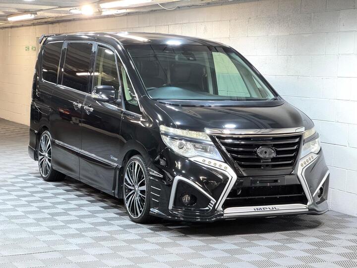 Nissan Serena 2.0 S-Hybrid Highway Star Auto PAN ROOF