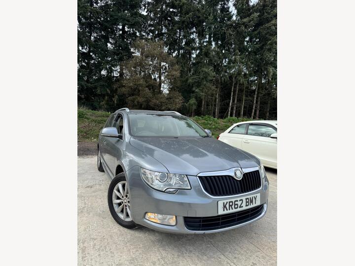 Skoda Superb 2.0 TDI Elegance DSG Euro 5 5dr