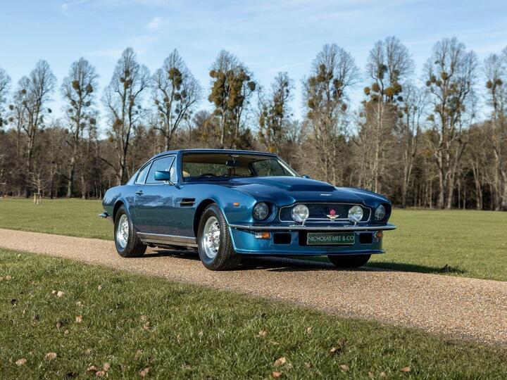 Aston Martin V8 5.3 2dr