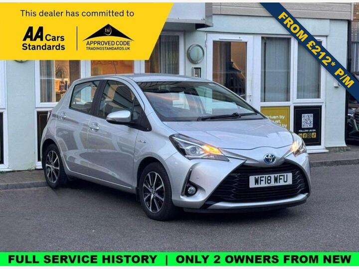 Toyota YARIS 1.5 VVT-h Icon Tech E-CVT Euro 6 (s/s) 5dr