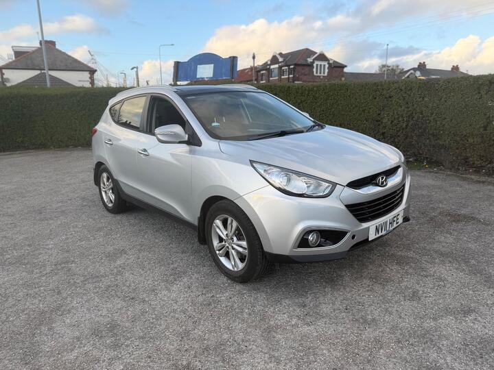 Hyundai Ix35 1.7 CRDi Premium Euro 5 (s/s) 5dr Hyundai Ix35 1.7 CRDi Premium Euro 5 (s/s) 5dr