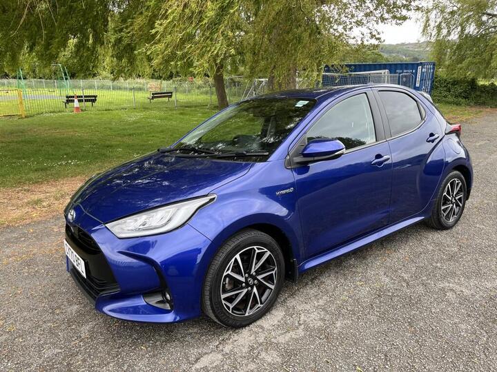 Toyota Yaris 1.5 VVT-h Design E-CVT Euro 6 (s/s) 5dr