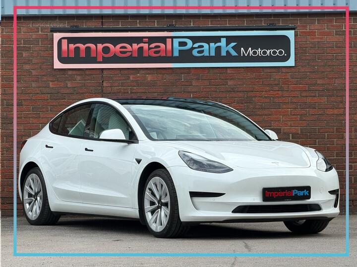 Tesla Model 3 Standard Range Plus Auto RWD 4dr