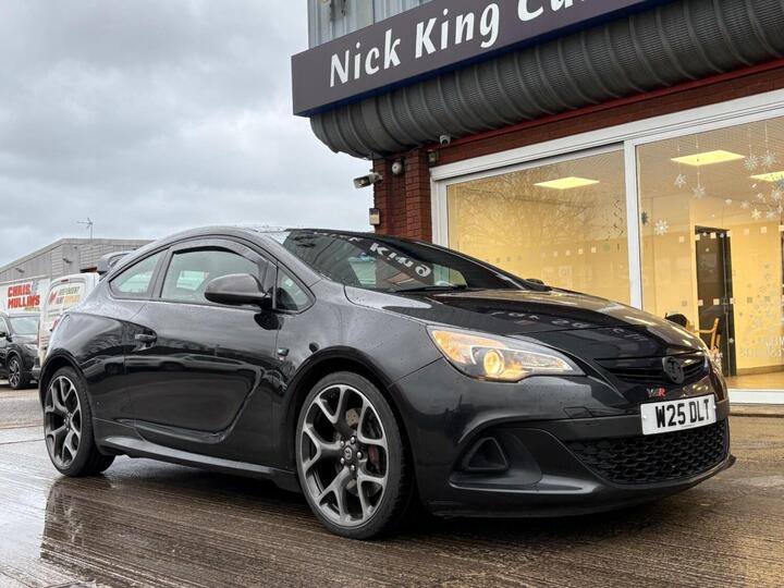 Vauxhall Astra GTC 2.0T VXR Euro 6 (s/s) 3dr Vauxhall Astra GTC 2.0T VXR Euro 6 (s/s) 3dr