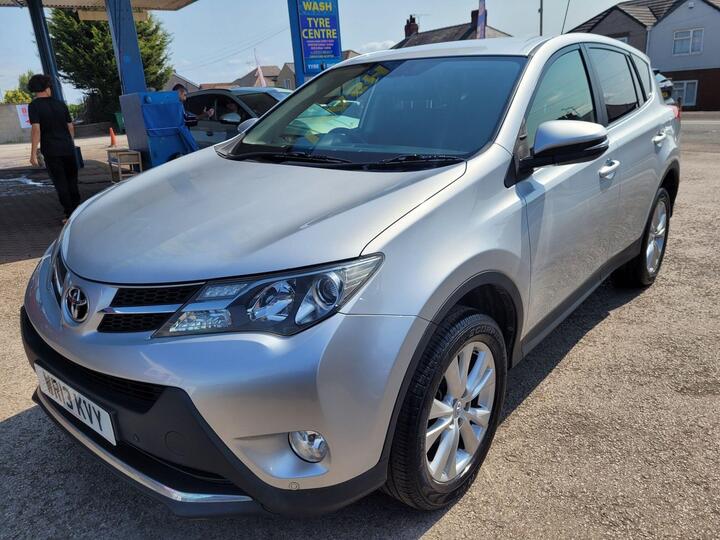 Toyota RAV4 2.2 D-4D Icon 4WD Euro 5 5dr