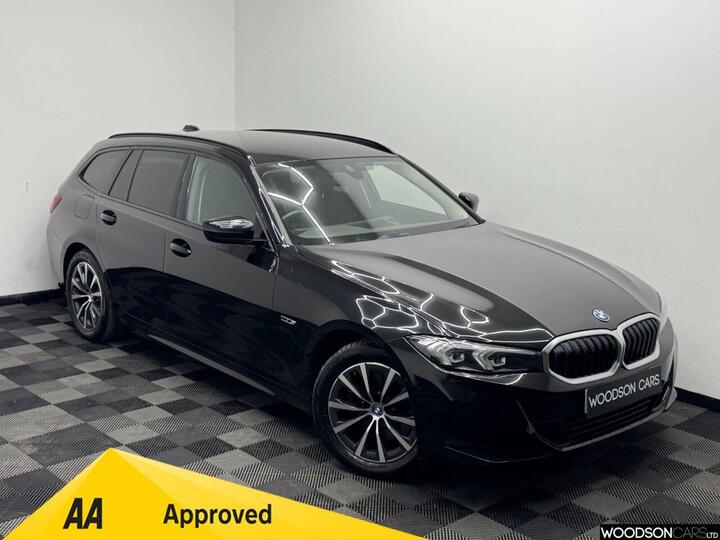 BMW 3 SERIES 2.0 330e 12kWh Sport Touring Auto Euro 6 (s/s) 5dr BMW 3 SERIES 2.0 330e 12kWh Sport Touring Auto Euro 6 (s/s) 5dr