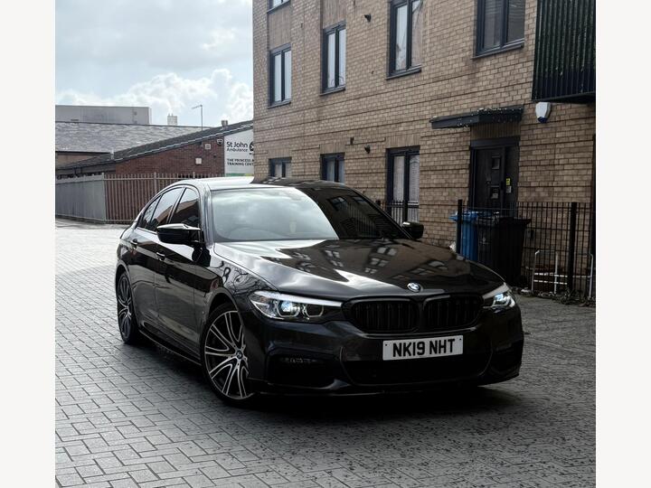 BMW 5 Series 2.0 530e 9.2kWh M Sport Auto Euro 6 (s/s) 4dr BMW 5 Series 2.0 530e 9.2kWh M Sport Auto Euro 6 (s/s) 4dr