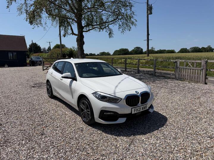 BMW 1 SERIES 1.5 118i Sport (LCP) DCT Euro 6 (s/s) 5dr BMW 1 SERIES 1.5 118i Sport (LCP) DCT Euro 6 (s/s) 5dr