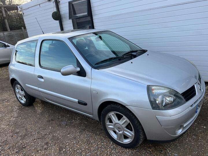 Renault Clio 1.2 Campus Sport 3dr