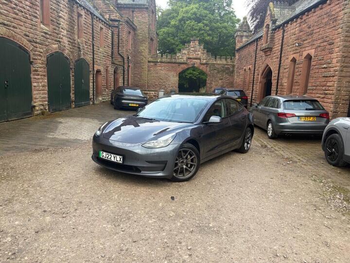 Tesla Model 3 Standard Range Plus Auto RWD 4dr