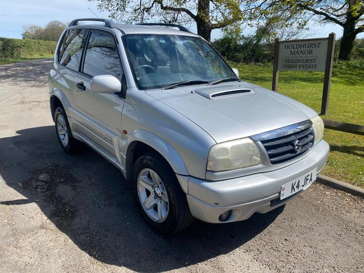 Suzuki Grand Vitara 2.0 TD SE Estate 3dr Suzuki Grand Vitara 2.0 TD SE Estate 3dr