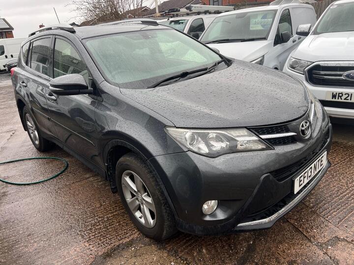 Toyota RAV4 2.0 D-4D Invincible 2WD Euro 5 (s/s) 5dr