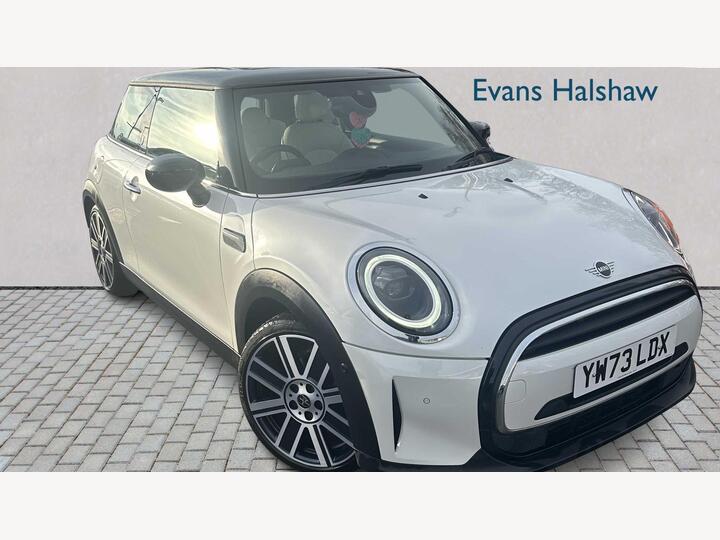 MINI COOPER HATCHBACK 1.5 Cooper Exclusive Steptronic Euro 6 (s/s) 3dr