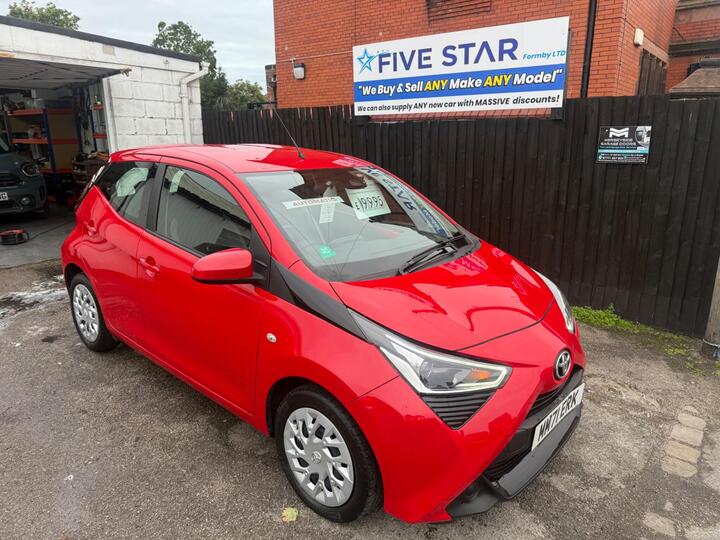 Toyota AYGO 1.0 VVT-i X-play X-shift Euro 6 5dr (Safety Sense)