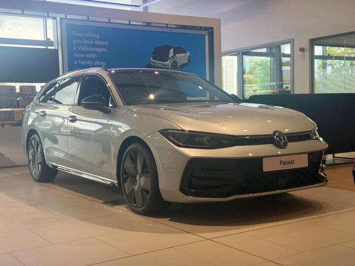 Volkswagen Passat 2.0 TSI R-Line DSG Euro 6 (s/s) 5dr