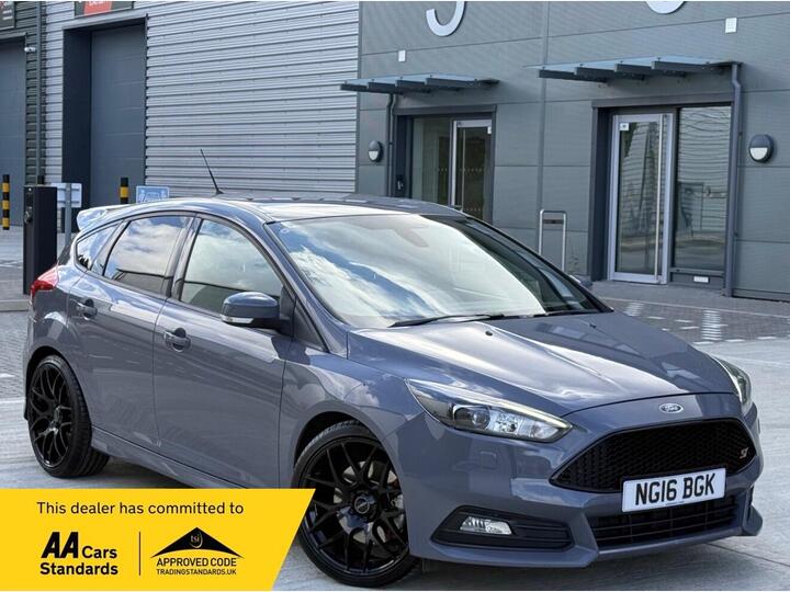 Ford Focus 2.0T EcoBoost ST-3 Euro 6 (s/s) 5dr