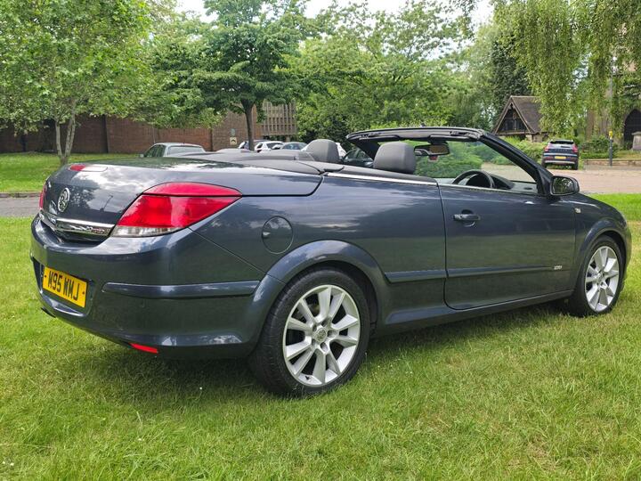 Vauxhall Astra 2.0i Design Twin Top 2dr