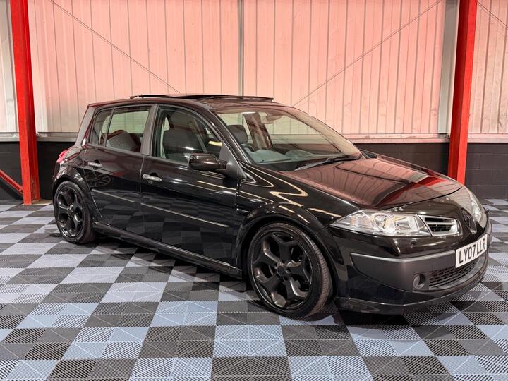 Renault Megane 2.0 DCi GT 5dr