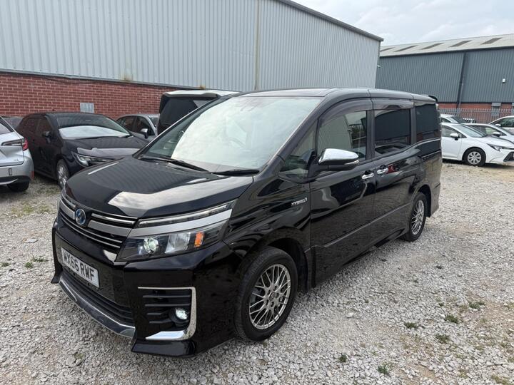 Toyota Voxy HYBRID 7 Seats UBER XL FINANCE AVAILBLE