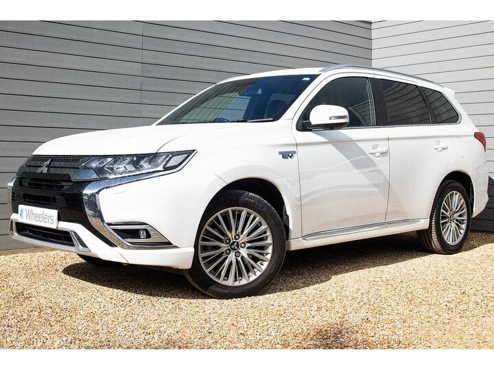Mitsubishi Outlander 2.4h TwinMotor 13.8kWh 4h CVT 4WD Euro 6 (s/s) 5dr
