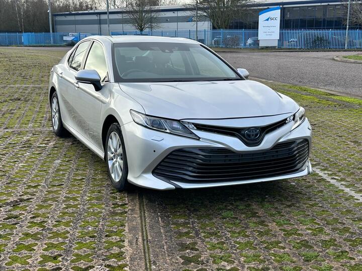 Toyota Camry 2.5 VVT-h Design CVT Euro 6 (s/s) 4dr