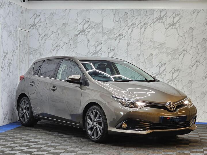 Toyota Auris 1.6 D-4D Design Euro 6 (s/s) 5dr