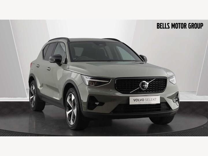 Volvo XC40 2.0 B3 MHEV Plus Dark DCT Auto Euro 6 (s/s) 5dr