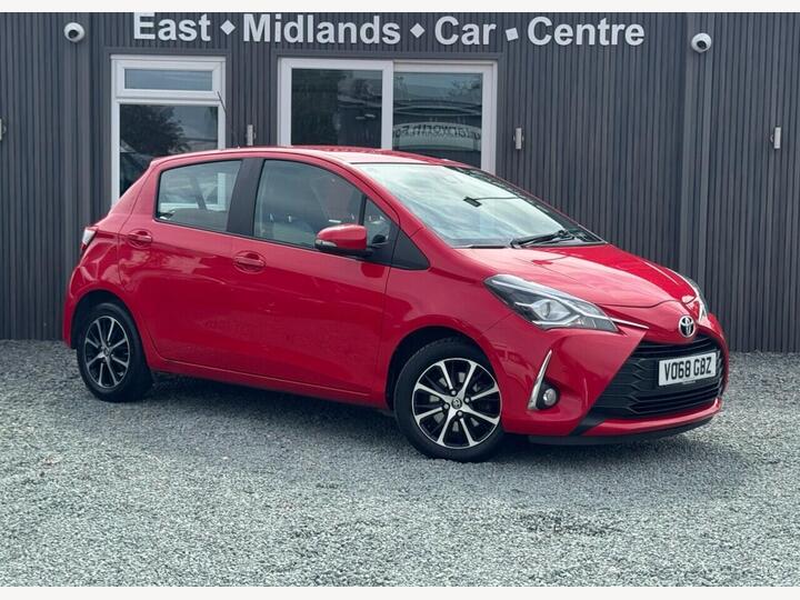 Toyota YARIS 1.5 VVT-i Icon Tech Euro 6 5dr