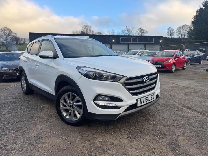 Hyundai TUCSON 2.0 CRDi Blue Drive SE Nav Euro 6 (s/s) 5dr