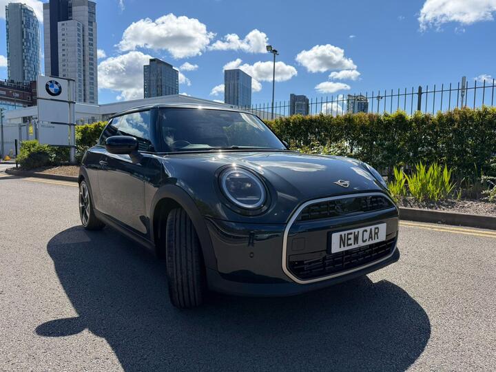 MINI Cooper 1.5C Exclusive Steptronic Euro 6 (s/s) 3dr