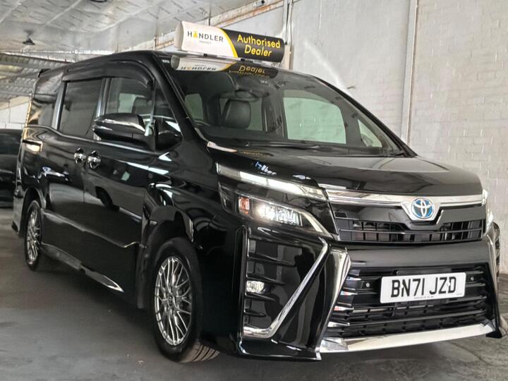 Toyota Voxy 1.8 HYBRID PETROL 7 SEATER