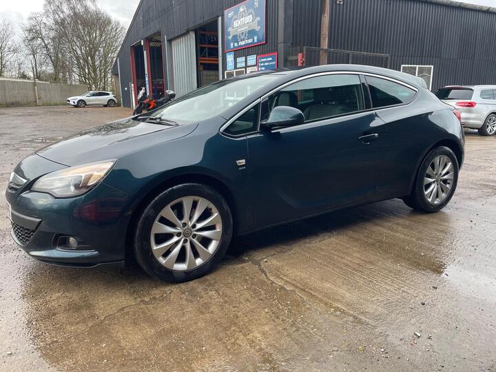 Vauxhall Astra GTC 1.4T SRi Euro 5 (s/s) 3dr Vauxhall Astra GTC 1.4T SRi Euro 5 (s/s) 3dr