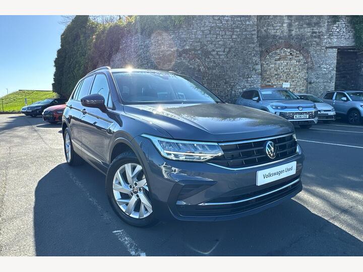 Volkswagen Tiguan 2.0 TDI Life DSG Euro 6 (s/s) 5dr