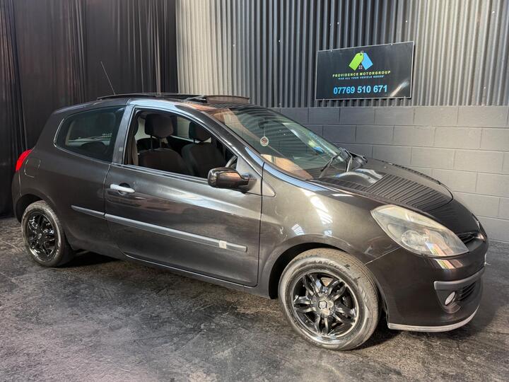 Renault Clio 1.4 16v Dynamique 3dr