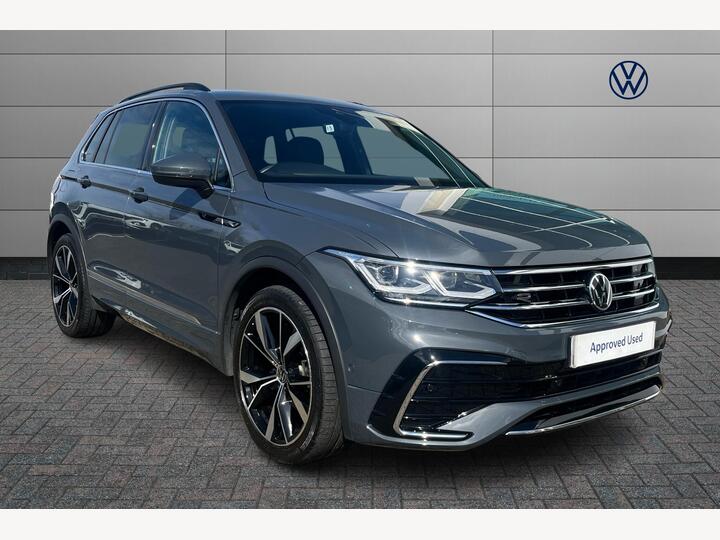 Volkswagen Tiguan 1.5 TSI R-Line DSG Euro 6 (s/s) 5dr Volkswagen Tiguan 1.5 TSI R-Line DSG Euro 6 (s/s) 5dr