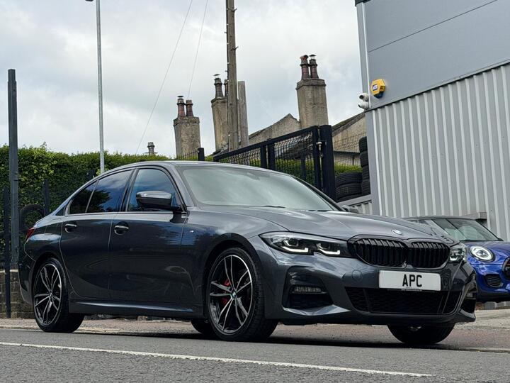 BMW 3 Series 2.0 330i M Sport Auto Euro 6 (s/s) 4dr BMW 3 Series 2.0 330i M Sport Auto Euro 6 (s/s) 4dr