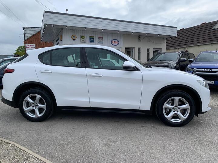 Alfa Romeo Stelvio 2.2 TD Super Auto Q4 AWD Euro 6 (s/s) 5dr