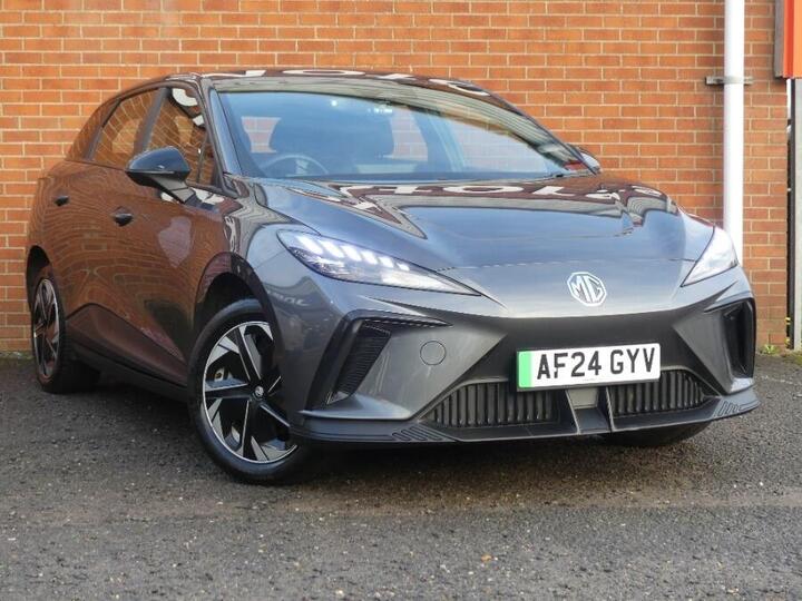 MG MG4 64kWh SE Long Range Auto 5dr