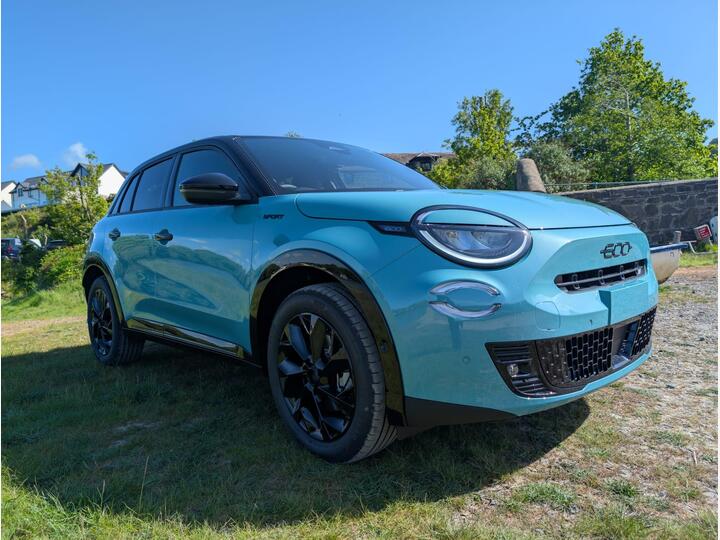 Fiat 600 Ice 1.2 Hybrid Sport E-DCT Euro 6 (s/s) 5dr