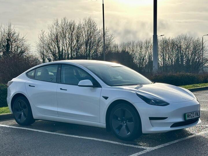 Tesla Model 3 Auto RWD 4dr