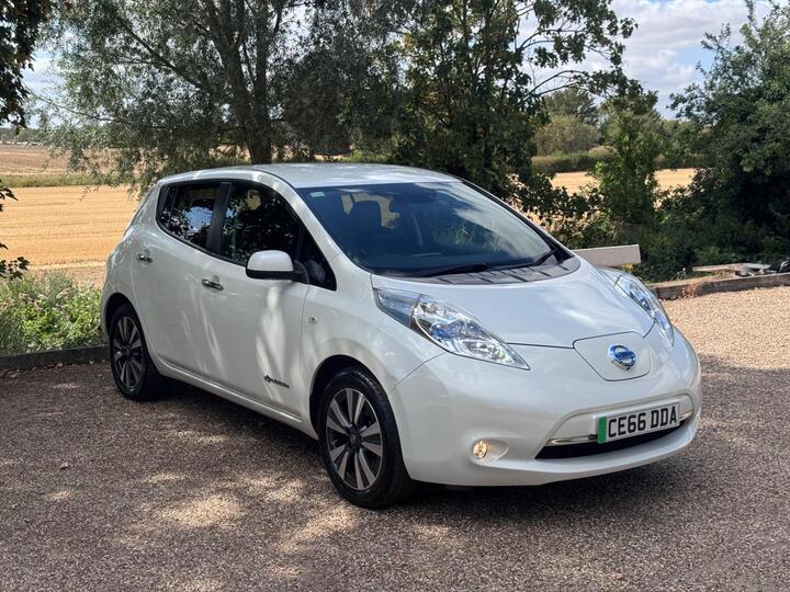 Nissan Leaf 30kWh Tekna Auto 5dr