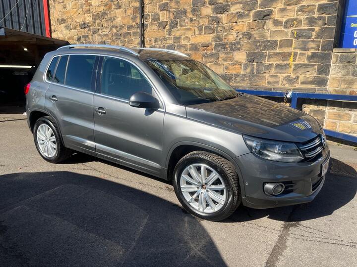 Volkswagen Tiguan 2.0 TDI BlueMotion Tech Match Edition 4WD Euro 6 (s/s) 5dr Volkswagen Tiguan 2.0 TDI BlueMotion Tech Match Edition 4WD Euro 6 (s/s) 5dr