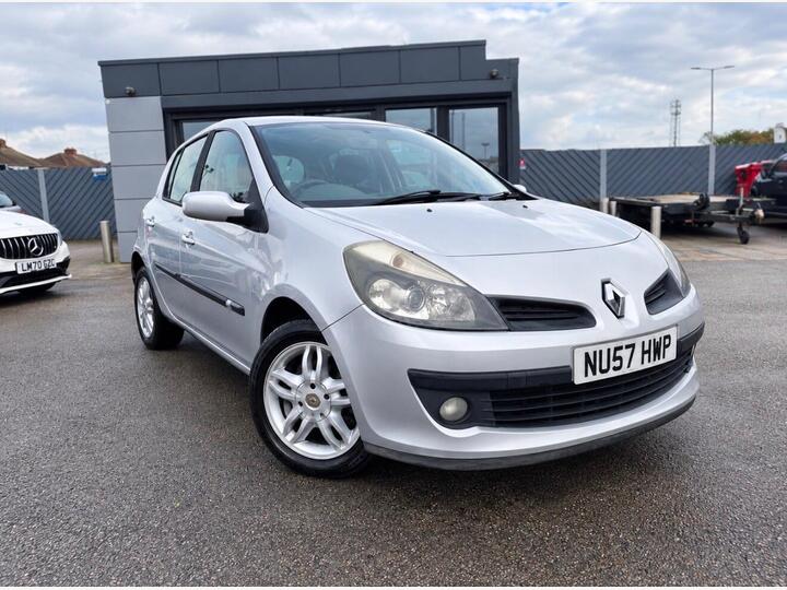Renault CLIO 1.2 TCe 16v Dynamique 5dr