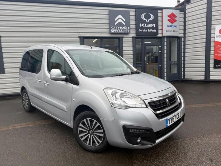 Peugeot Partner Tepee 1.6 BlueHDi Active Euro 6 (s/s) 5dr Peugeot Partner Tepee 1.6 BlueHDi Active Euro 6 (s/s) 5dr