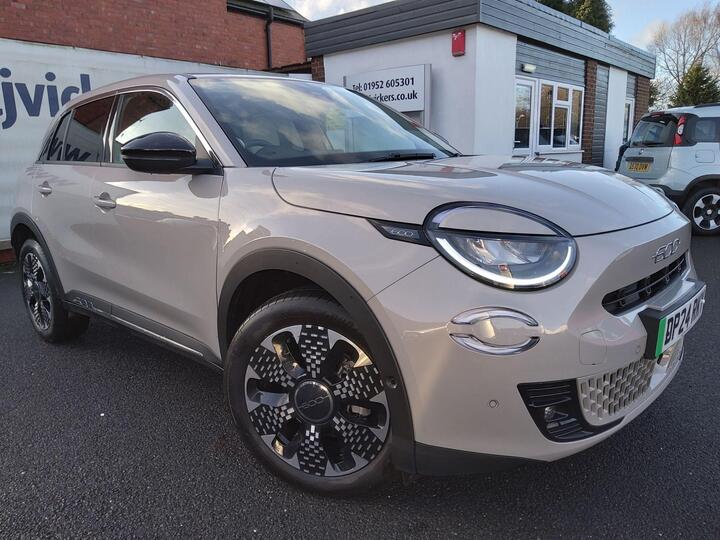 Fiat 600e 54kWh La Prima Auto 5dr