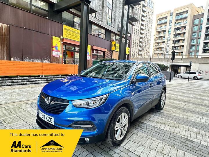 Vauxhall Grandland X 1.2 Turbo SE Auto Euro 6 (s/s) 5dr Vauxhall Grandland X 1.2 Turbo SE Auto Euro 6 (s/s) 5dr